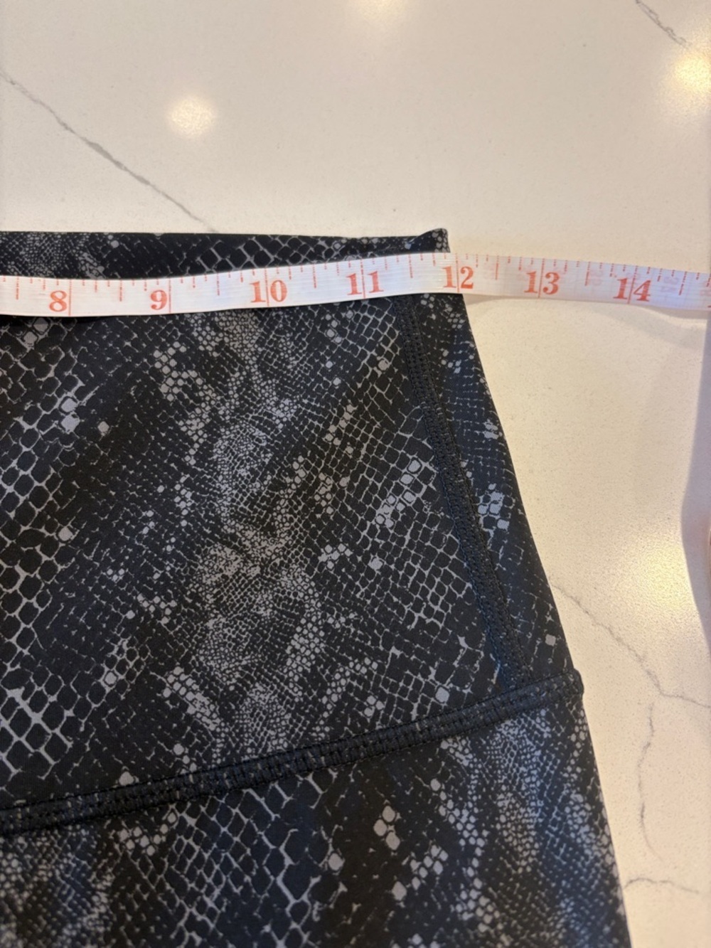 Varley Snake-Print High-Waist Leggings ~ XS ~ 28” Inseam - Picture 7 of 9
